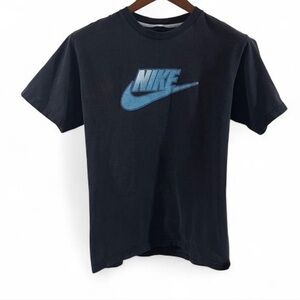 Retro Men’s Nike Black T-Shirt Size Medium